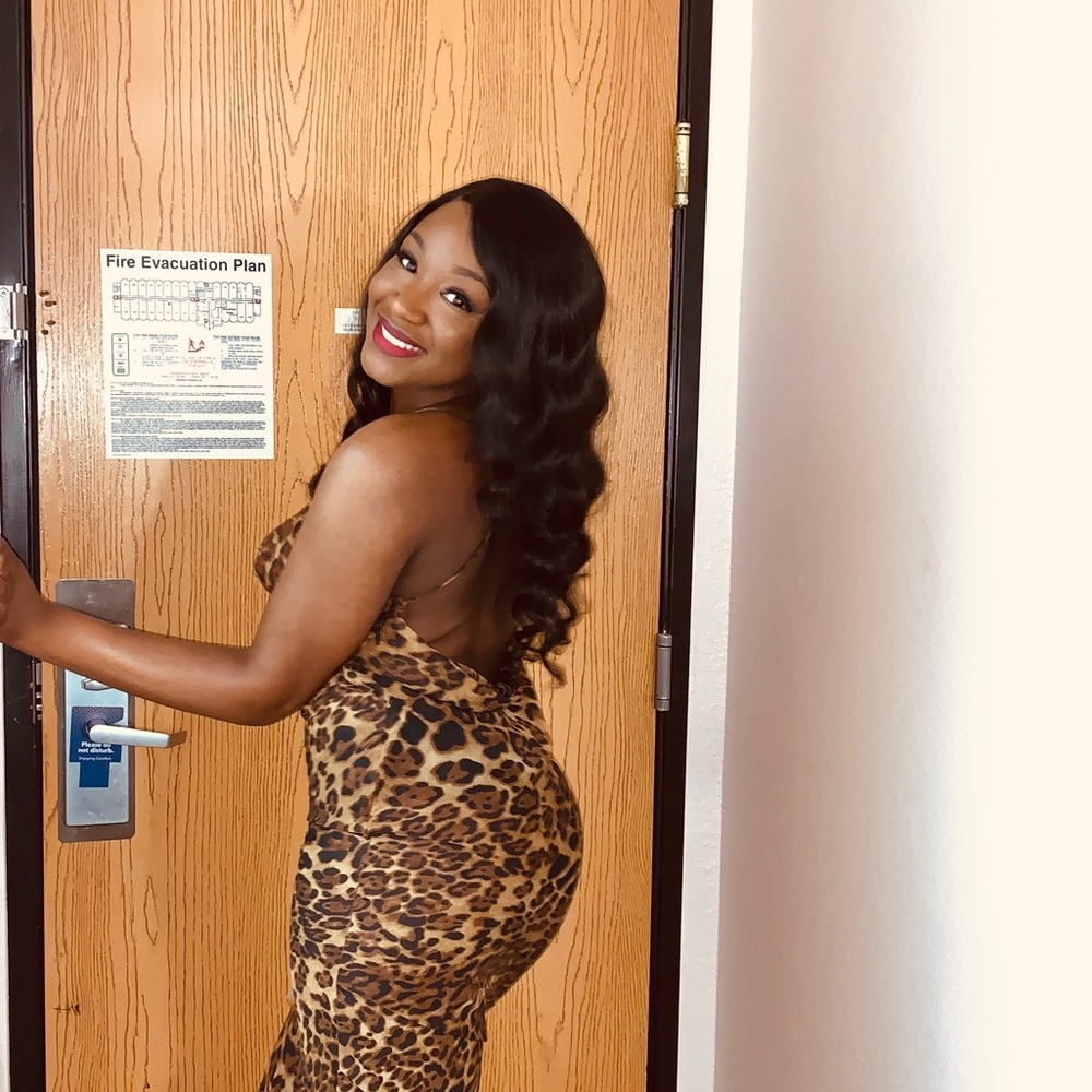 Meet your Posher, Pinky